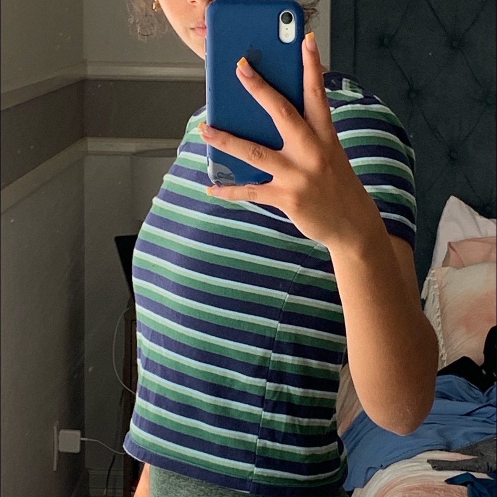 Crop top - Picture 2 of 3